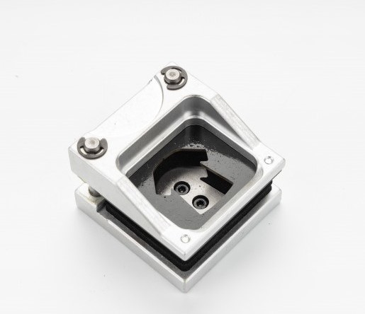 Cutting die for keychains